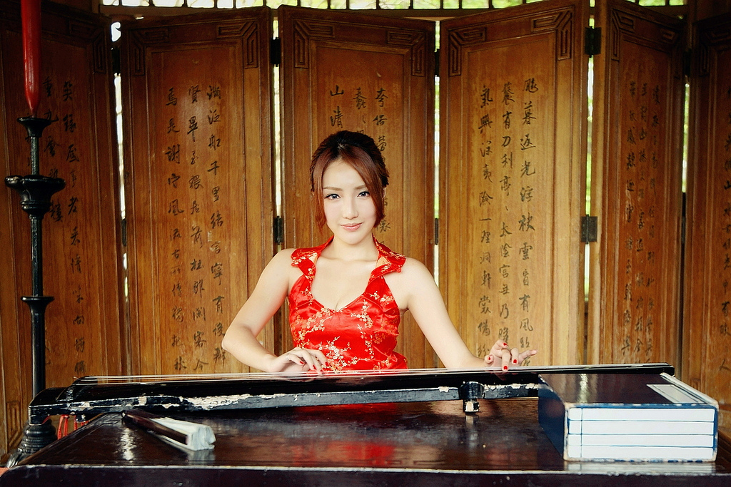 粉嫩性感妹子 - 赵芸