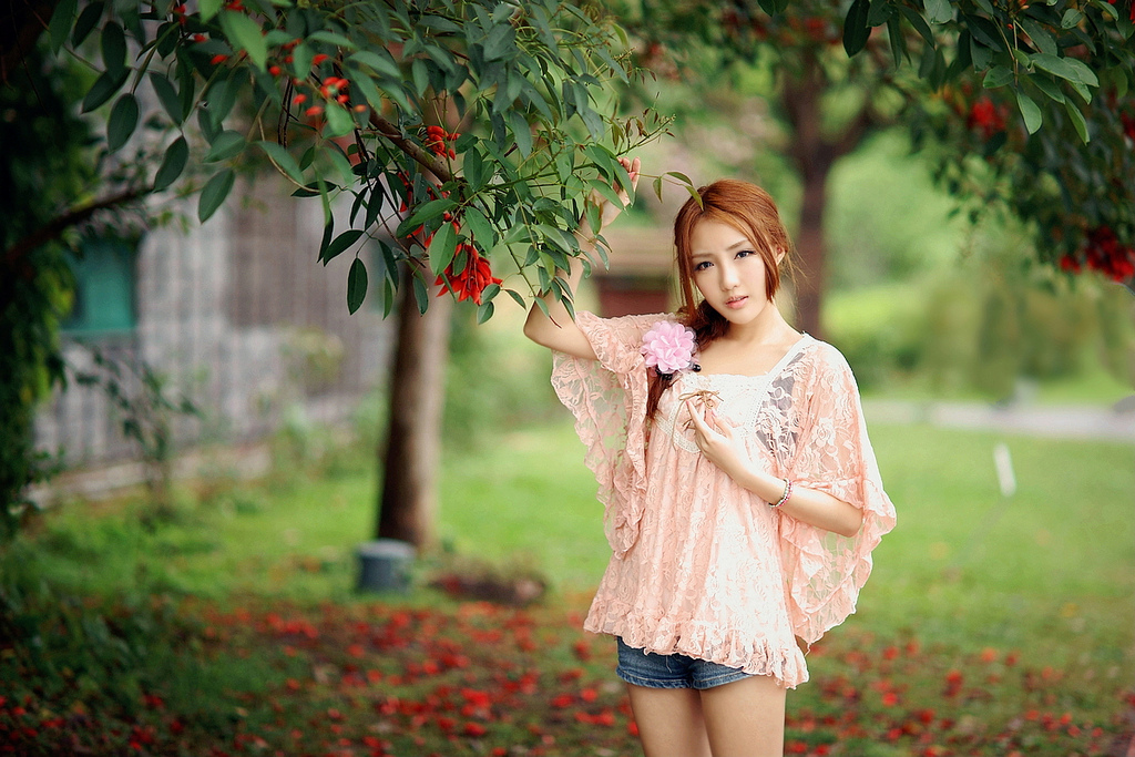 台湾E奶爆乳书法家赵芸写真图集 2