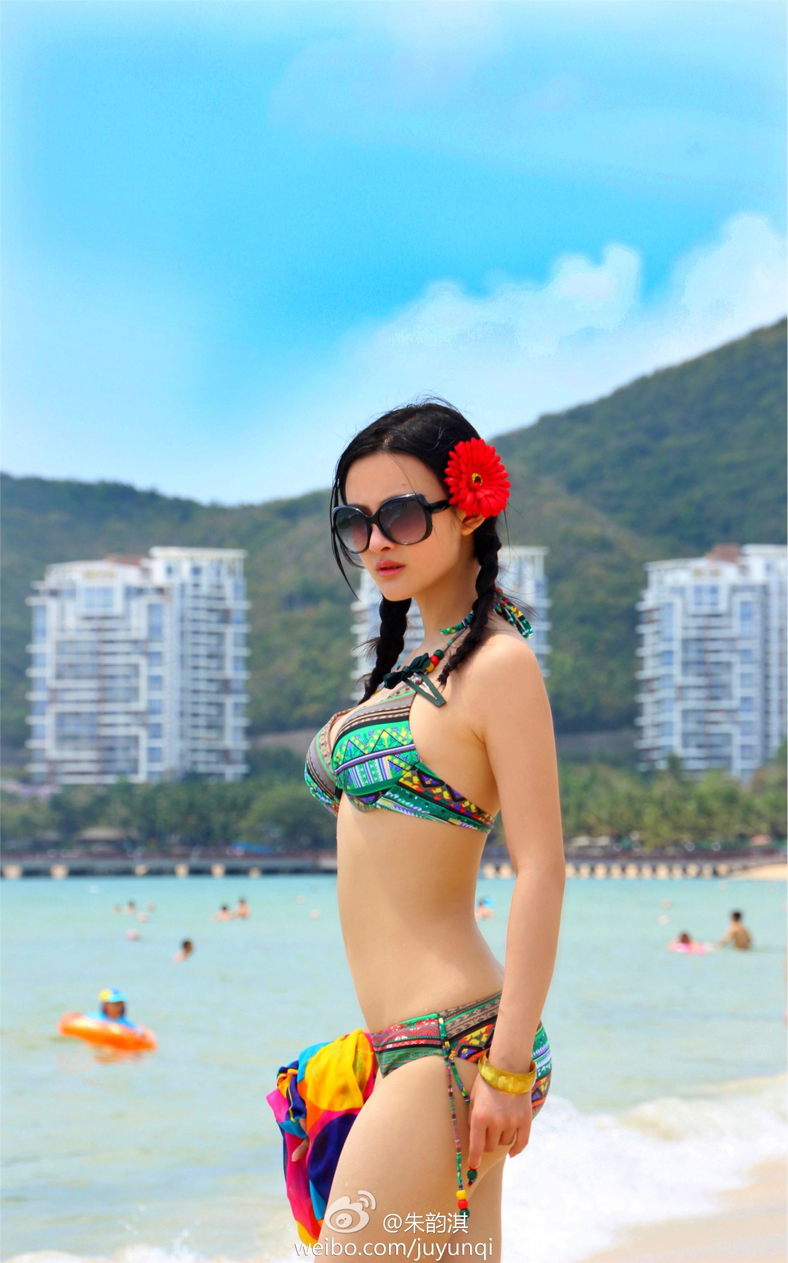 嫩模朱韵淇美臀诱人写真