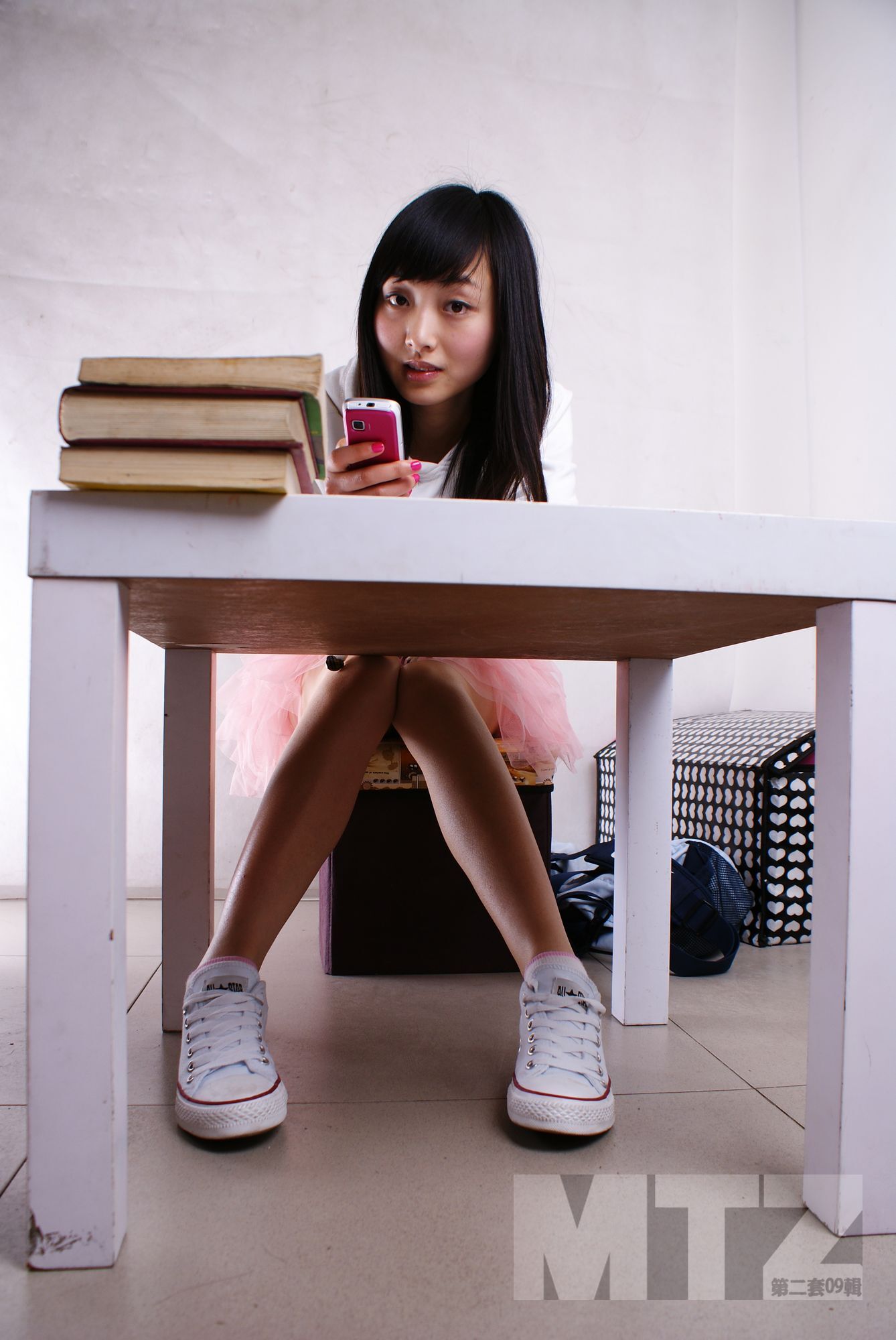 美腿志 课桌女生