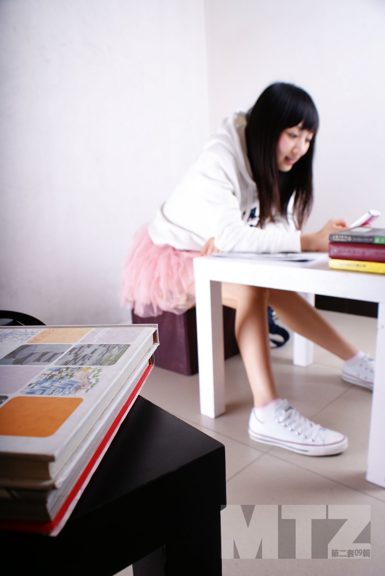 美腿志 课桌女生