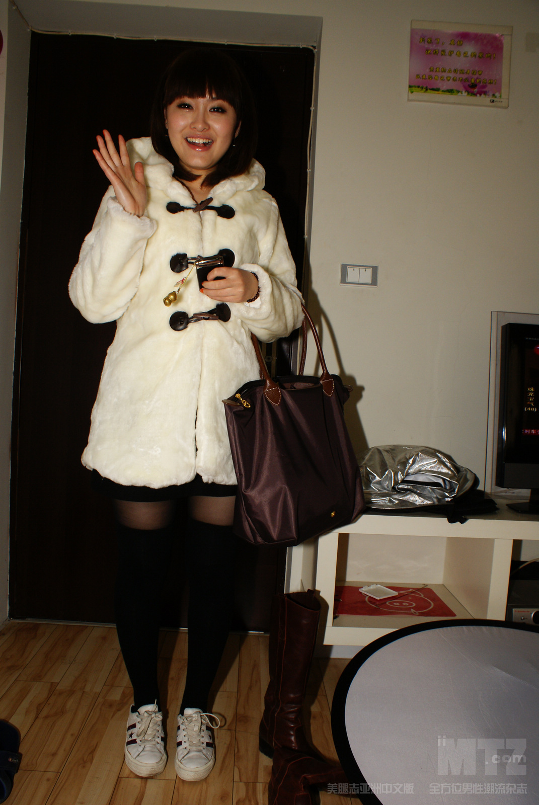 美腿志 第二套07辑-日本学生妹妍希