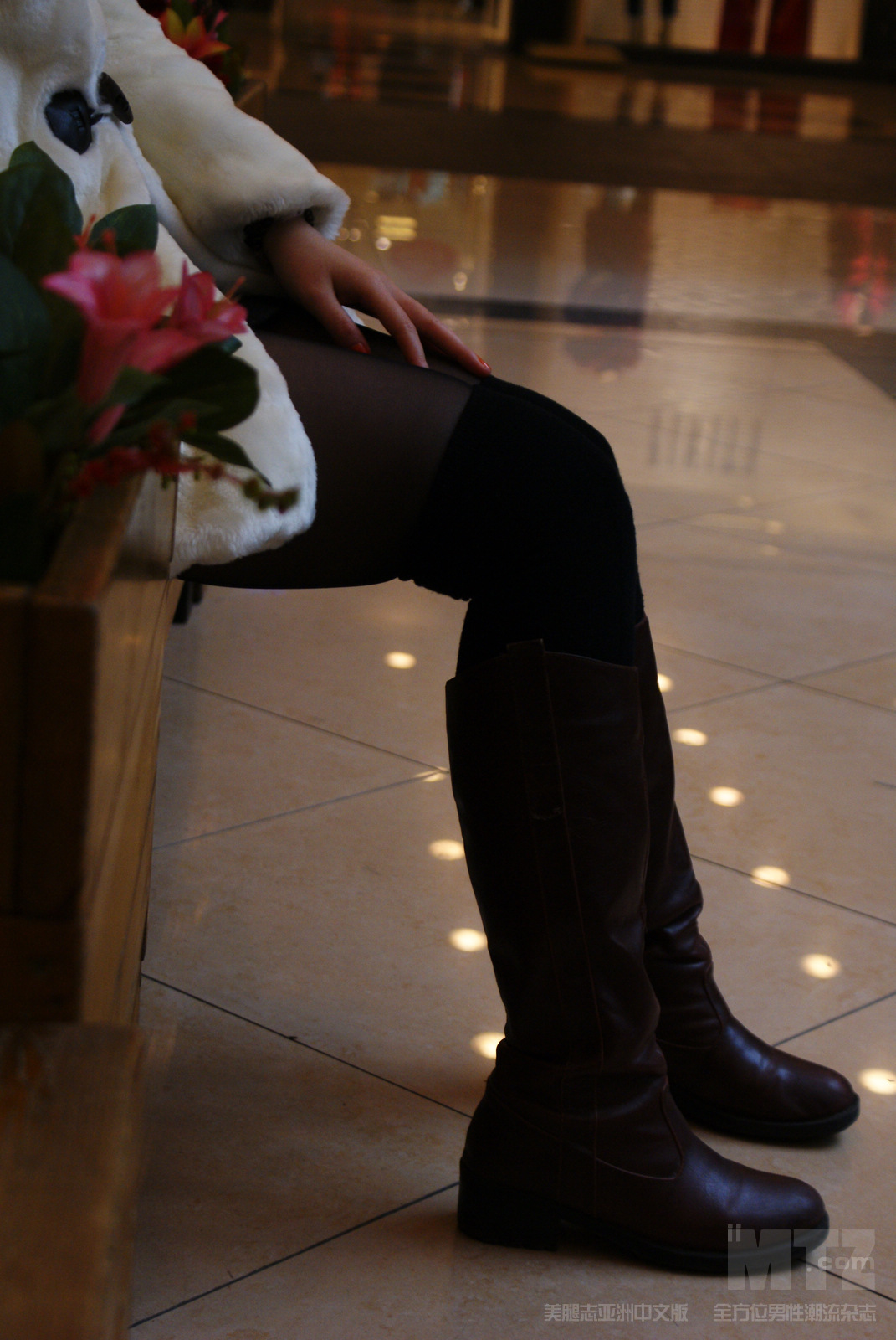 美腿志 第二套07辑-日本学生妹妍希