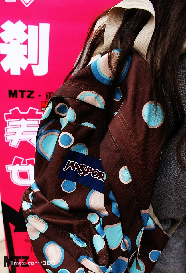 MTZ·美腿志 13辑：大学校场运动美女 1