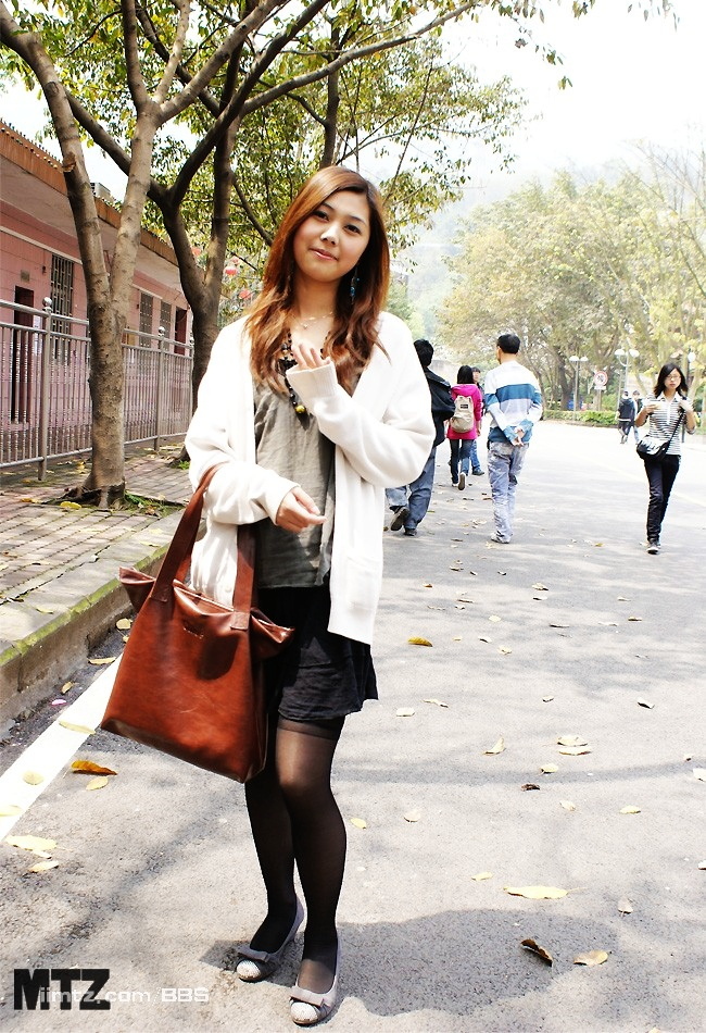 MTZ·美腿志 13辑：大学校场运动美女 1