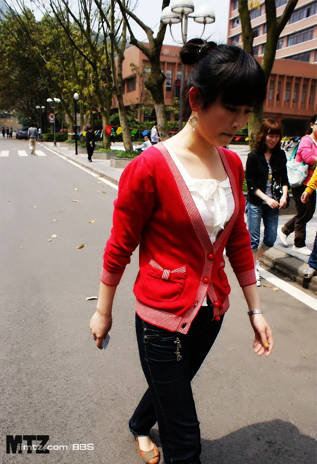 MTZ·美腿志 13辑：大学校场运动美女 1