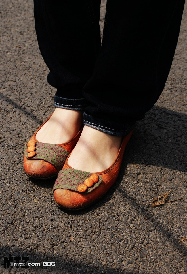 MTZ·美腿志 13辑：大学校场运动美女 1