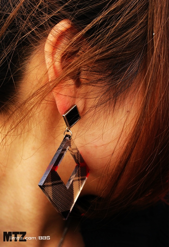 MTZ·美腿志 13辑：大学校场运动美女 1