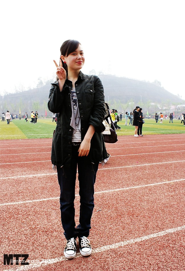MTZ·美腿志 13辑：大学校场运动美女 1
