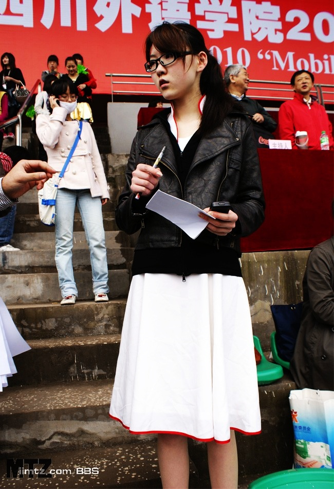 MTZ·美腿志 13辑：大学校场运动美女 1