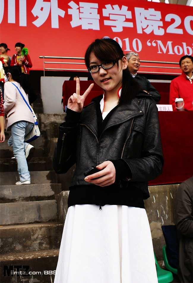 MTZ·美腿志 13辑：大学校场运动美女 1