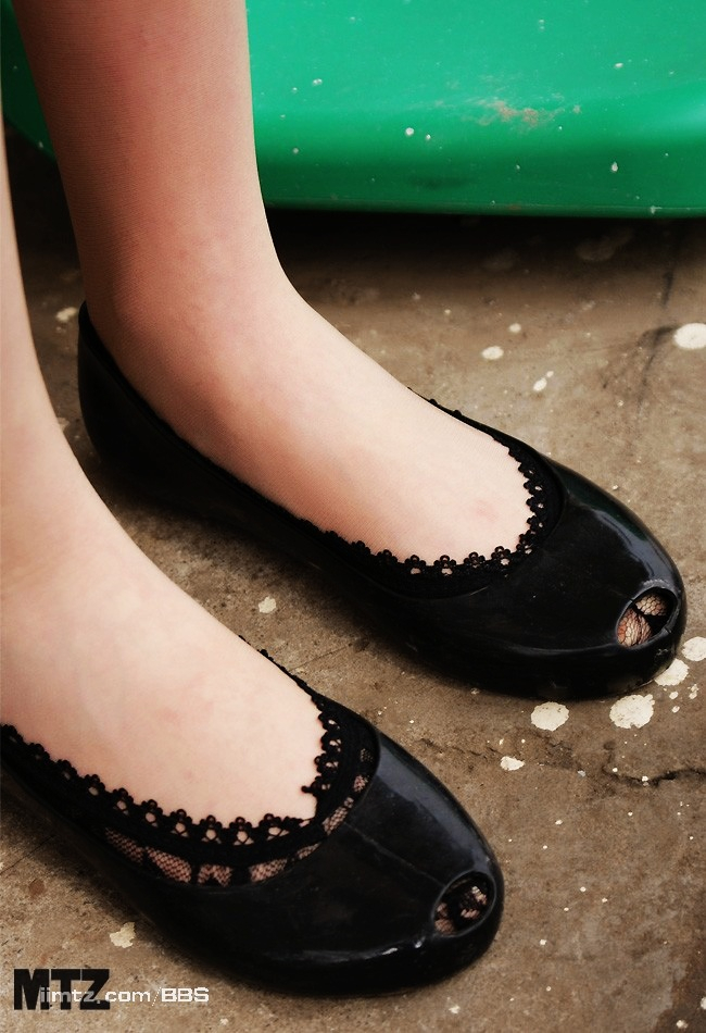 MTZ·美腿志 13辑：大学校场运动美女 1