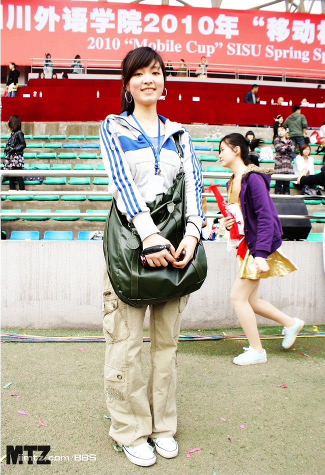 MTZ·美腿志 13辑：大学校场运动美女 1