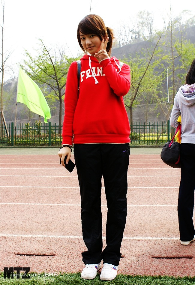 MTZ·美腿志 13辑：大学校场运动美女 1