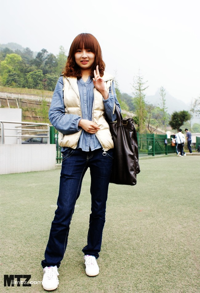 MTZ·美腿志 13辑：大学校场运动美女 1