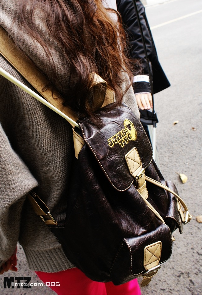 MTZ·美腿志 13辑：大学校场运动美女 1