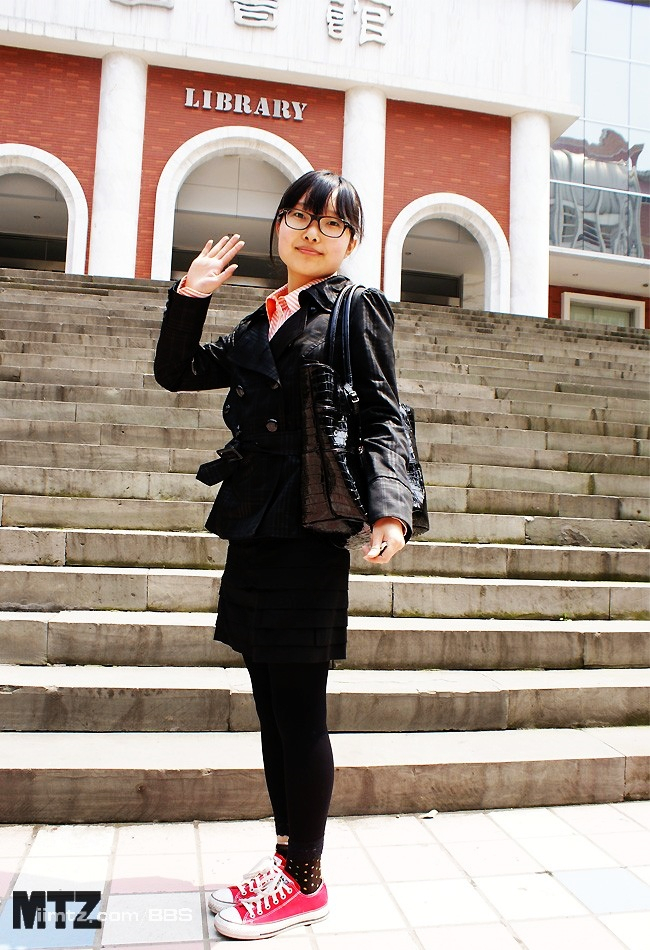 MTZ·美腿志 13辑：大学校场运动美女 2