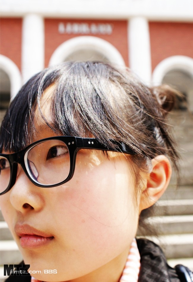 MTZ·美腿志 13辑：大学校场运动美女 2