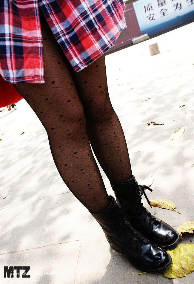 MTZ·美腿志 13辑：大学校场运动美女 2