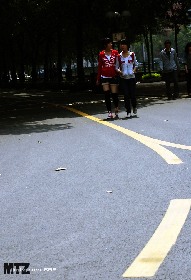 MTZ·美腿志 13辑：大学校场运动美女 2