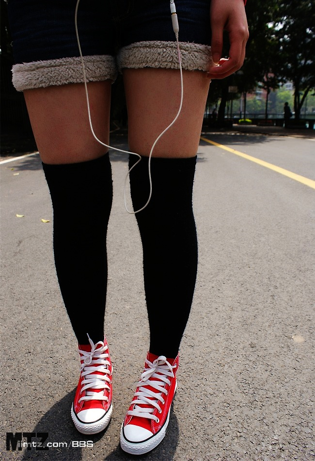 MTZ·美腿志 13辑：大学校场运动美女 2