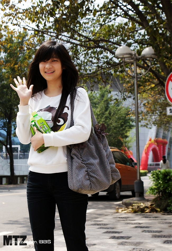 MTZ·美腿志 13辑：大学校场运动美女 2