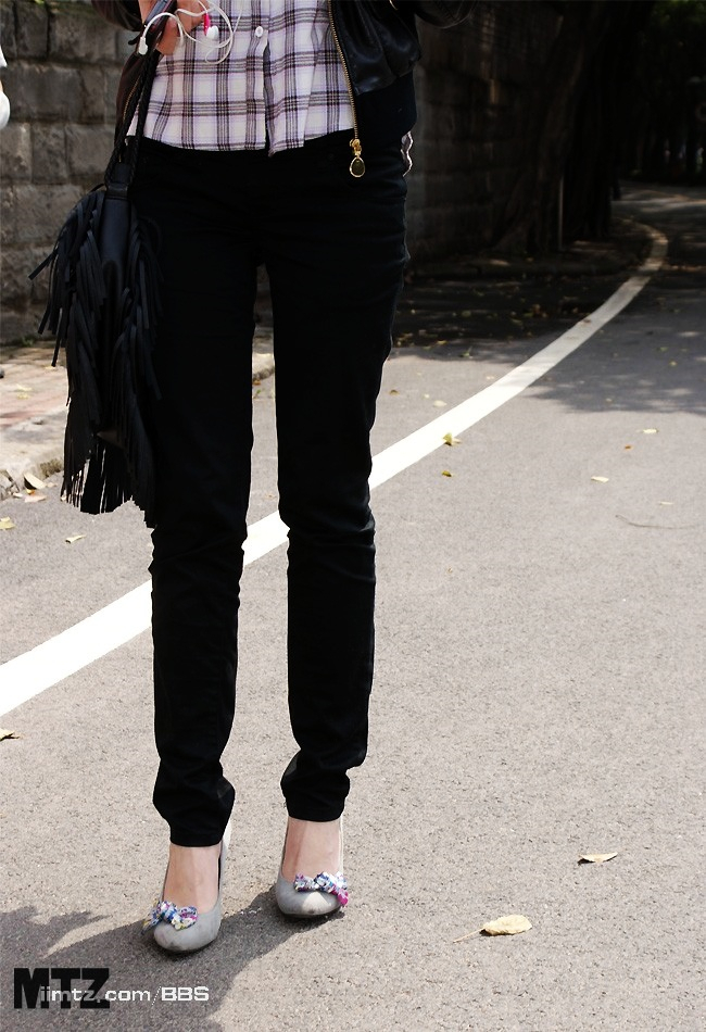 MTZ·美腿志 13辑：大学校场运动美女 2