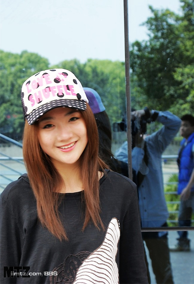 MTZ·美腿志 13辑：大学校场运动美女 2