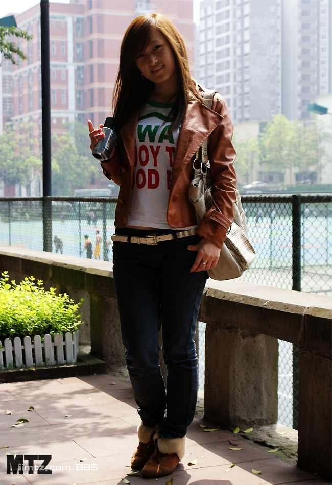 MTZ·美腿志 13辑：大学校场运动美女 2