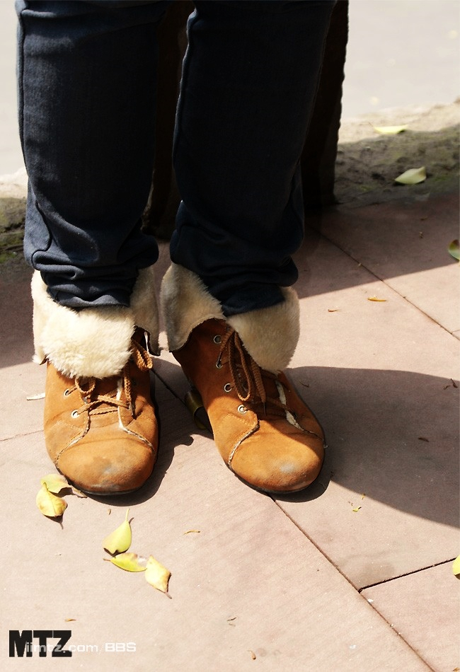 MTZ·美腿志 13辑：大学校场运动美女 2