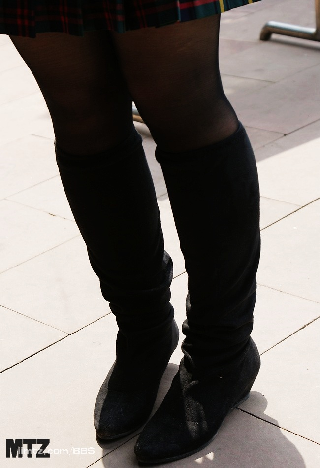 MTZ·美腿志 13辑：大学校场运动美女 2