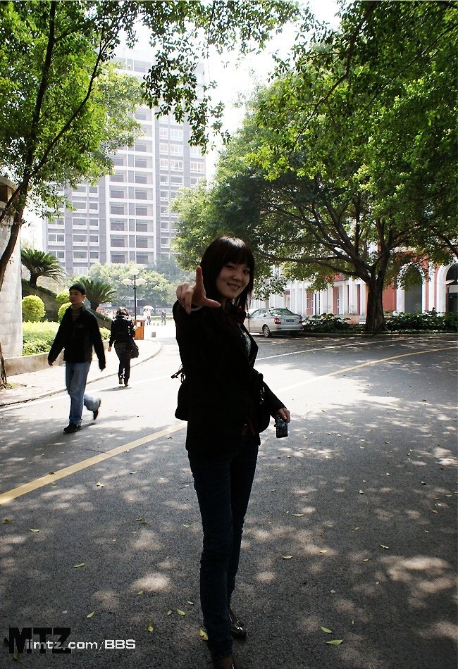 MTZ·美腿志 13辑：大学校场运动美女 2