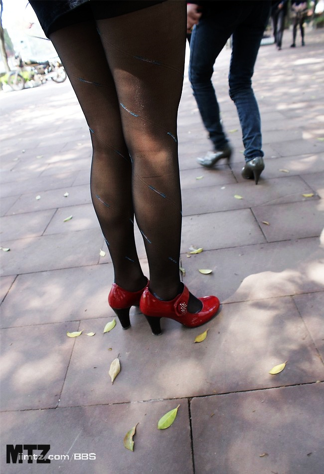 MTZ·美腿志 13辑：大学校场运动美女 2