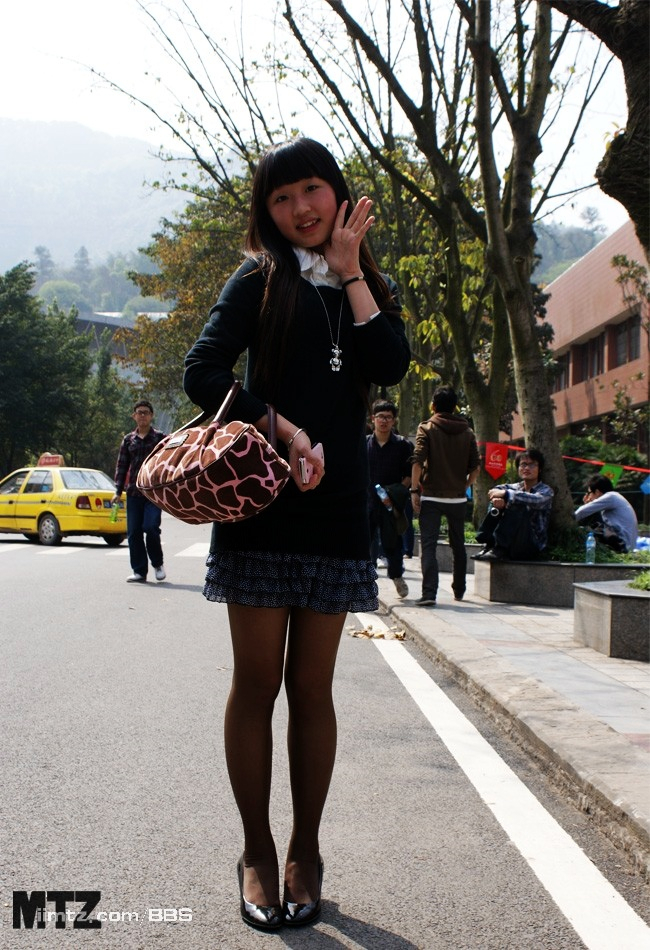 MTZ·美腿志 13辑：大学校场运动美女 2