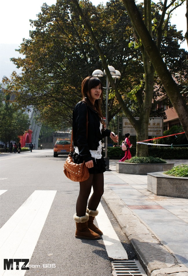 MTZ·美腿志 13辑：大学校场运动美女 2