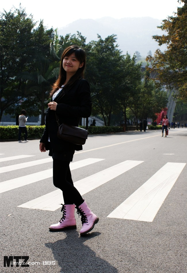 MTZ·美腿志 13辑：大学校场运动美女 2