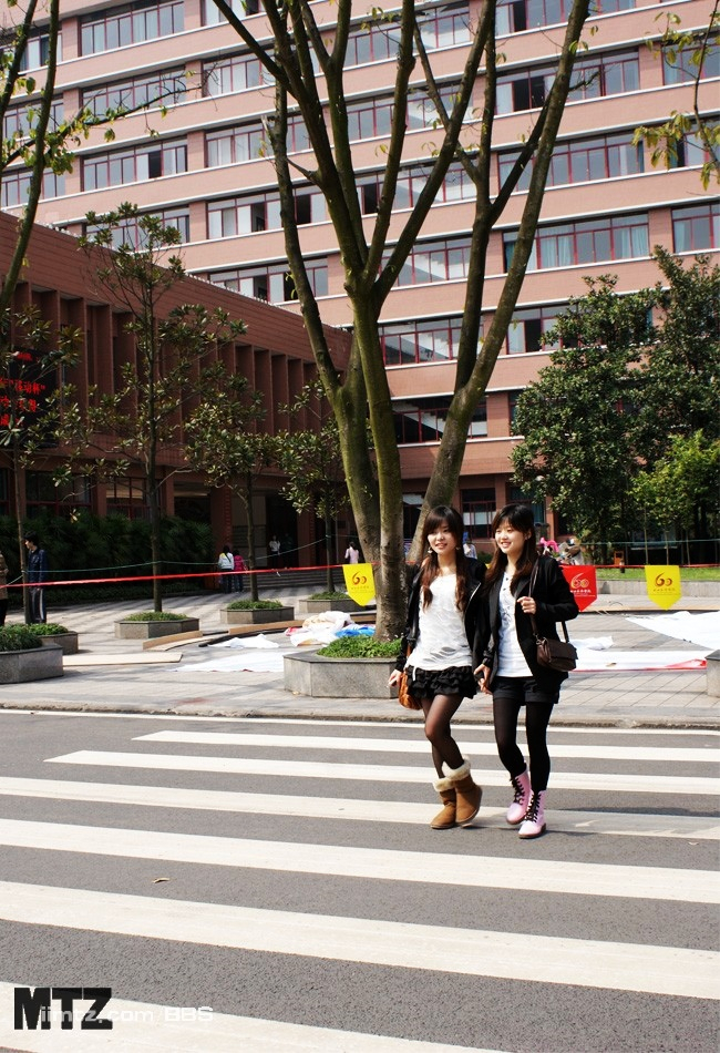 MTZ·美腿志 13辑：大学校场运动美女 2