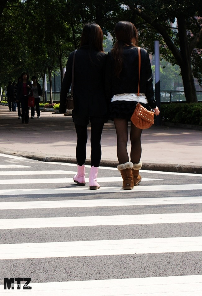 MTZ·美腿志 13辑：大学校场运动美女 2