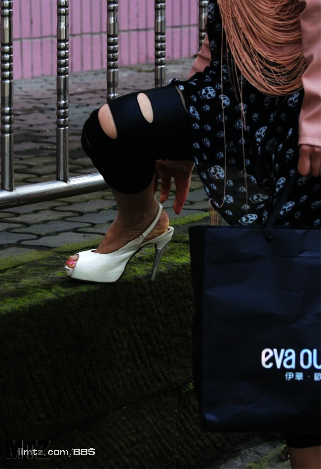 MTZ·美腿志 13辑：大学校场运动美女 2