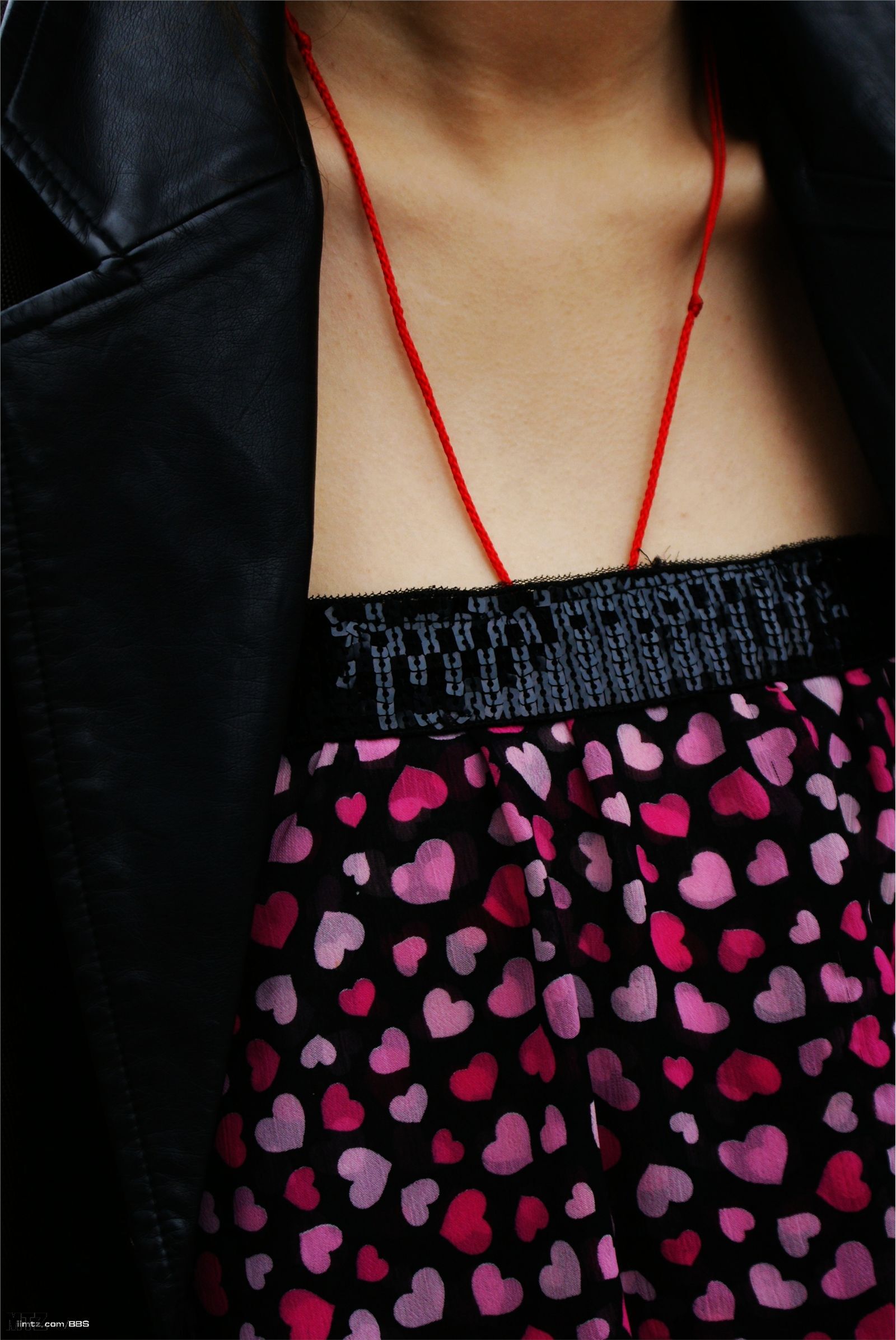 MTZ·美腿志 13辑：大学校场运动美女 2