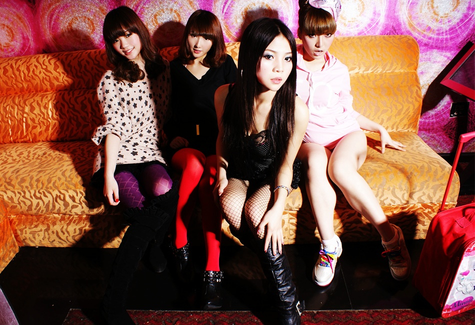 MTZ·美腿志 15辑：KTV芭比快递