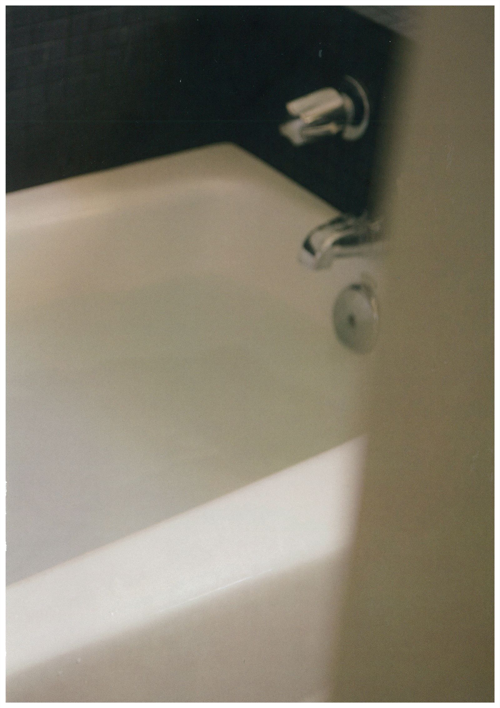 AKB渡辺麻友 《不知不觉中》 裸背福利太赤鸡