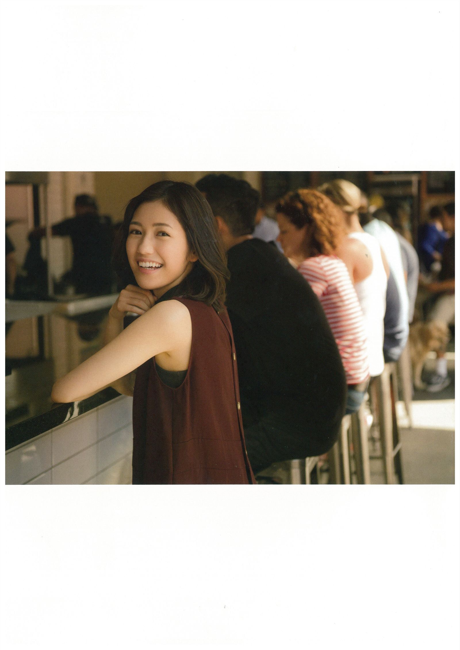 AKB渡辺麻友 《不知不觉中》 裸背福利太赤鸡