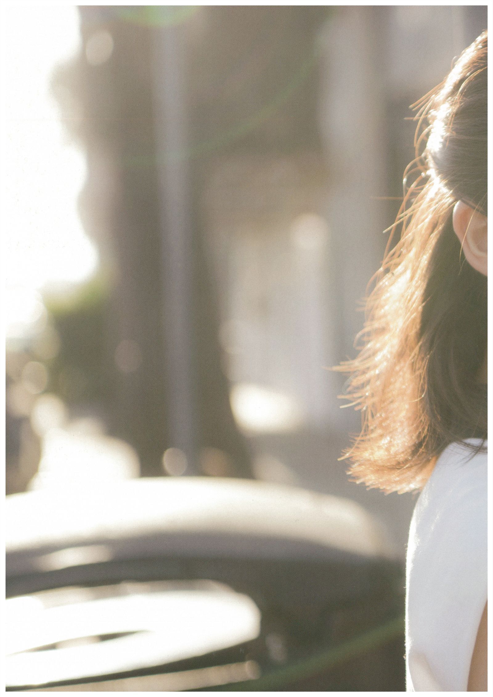 AKB渡辺麻友 《不知不觉中》 裸背福利太赤鸡