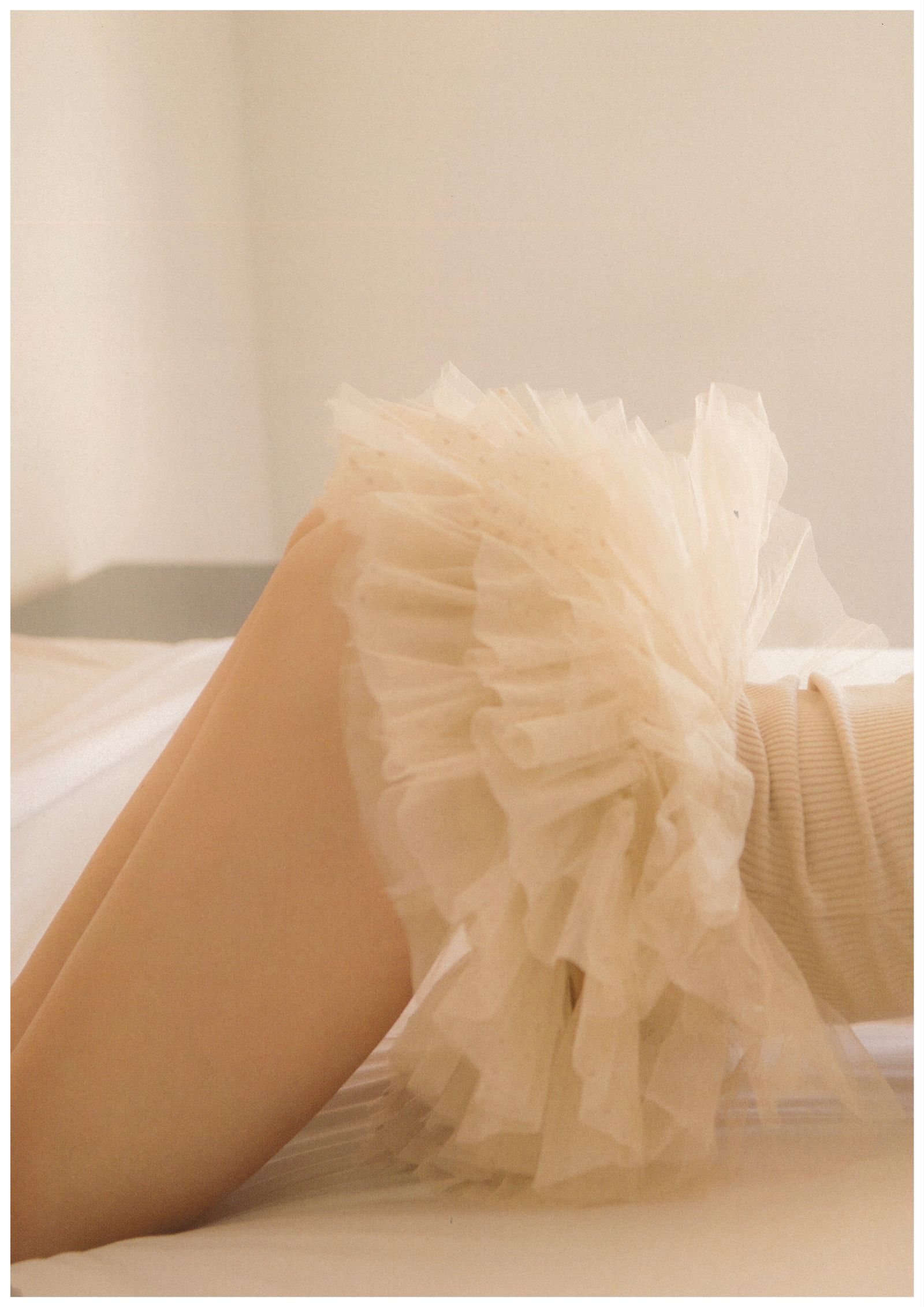 AKB渡辺麻友 《不知不觉中》 裸背福利太赤鸡