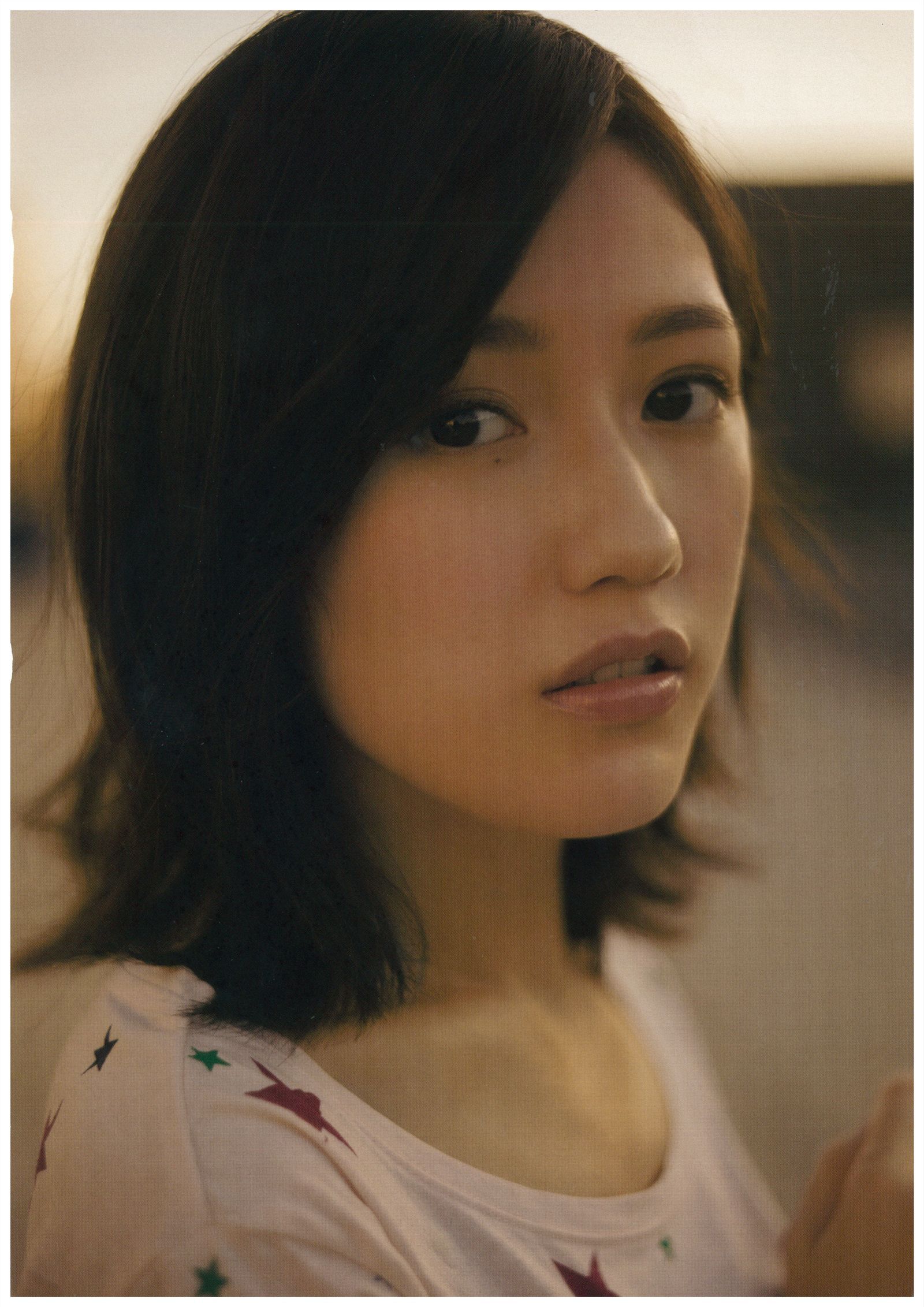 AKB渡辺麻友 《不知不觉中》 裸背福利太赤鸡