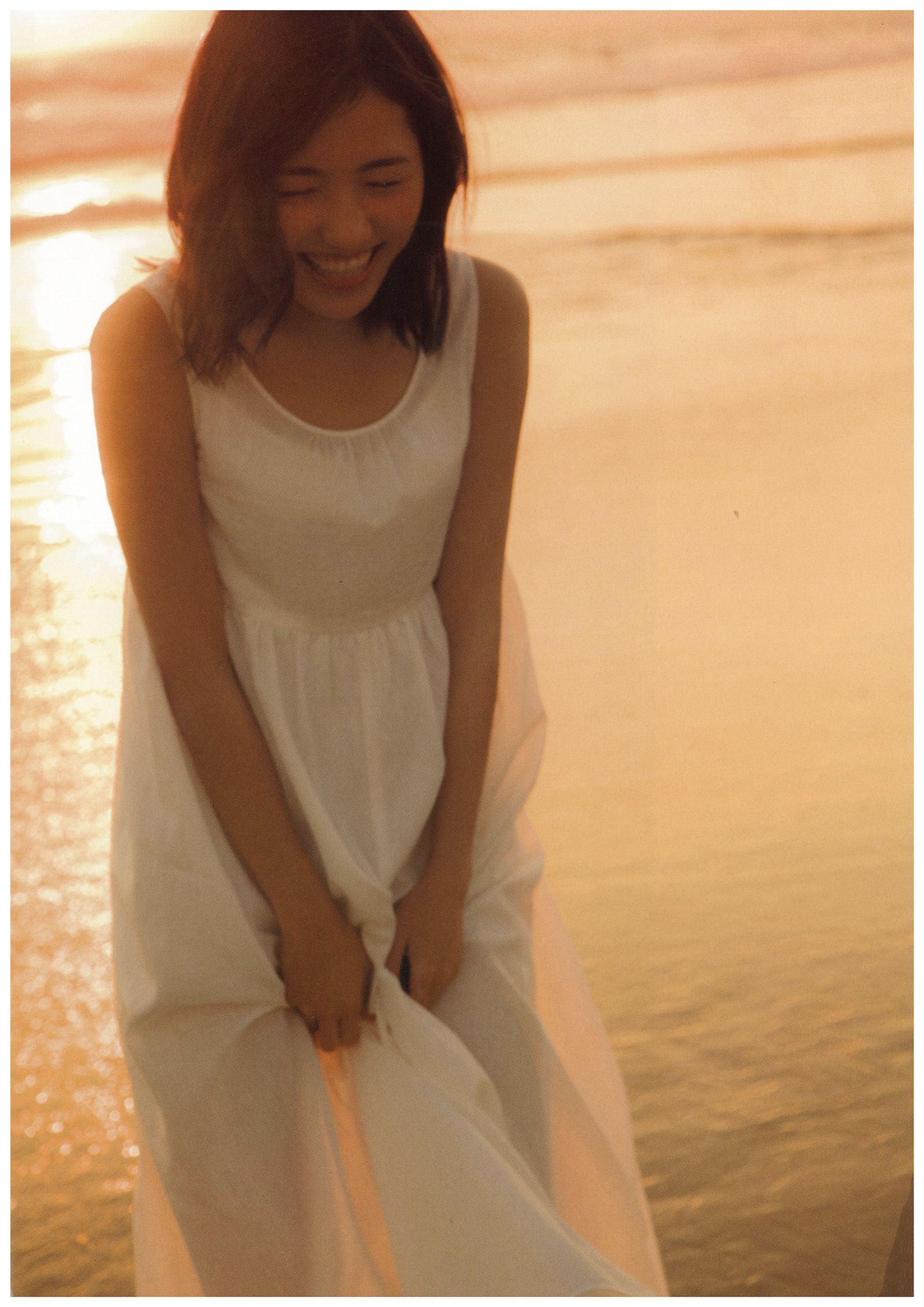 AKB渡辺麻友 《不知不觉中》 裸背福利太赤鸡