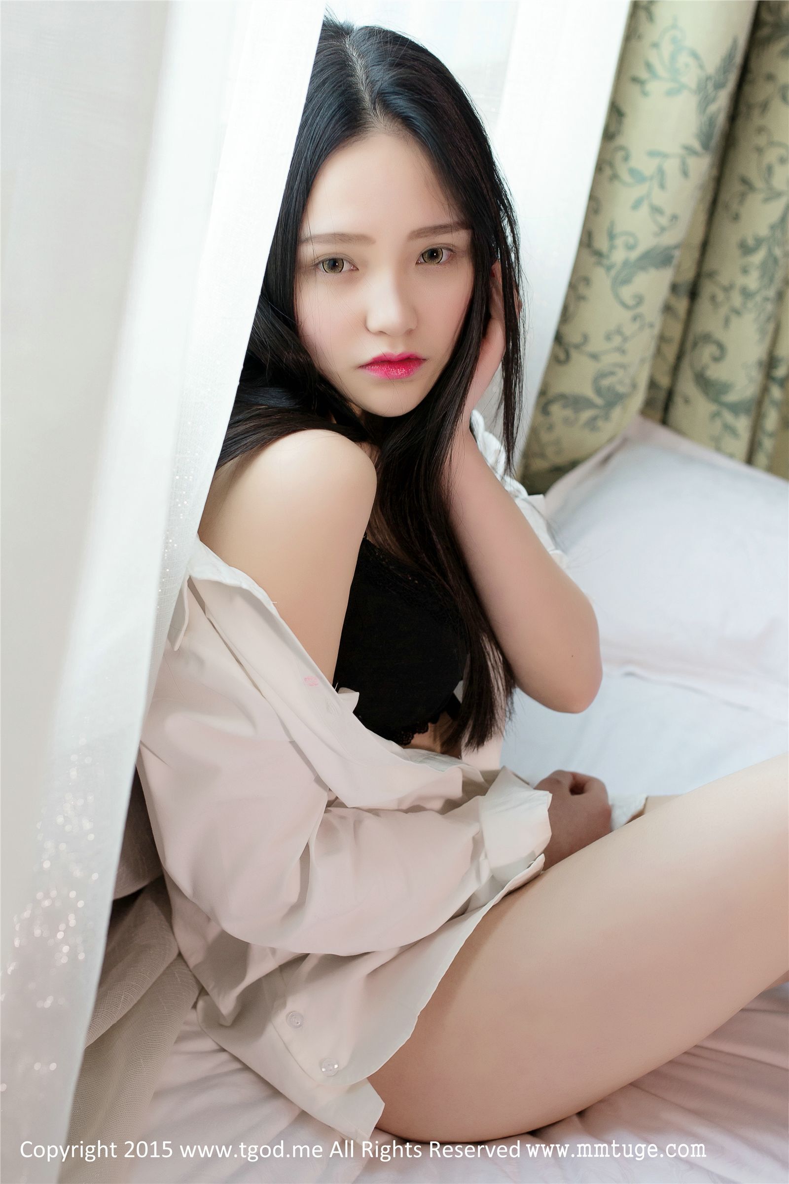 [TGOD推女神] 2015.03.05 皮草VS白衬衣 可爱女神佩佩Cassie私房写真