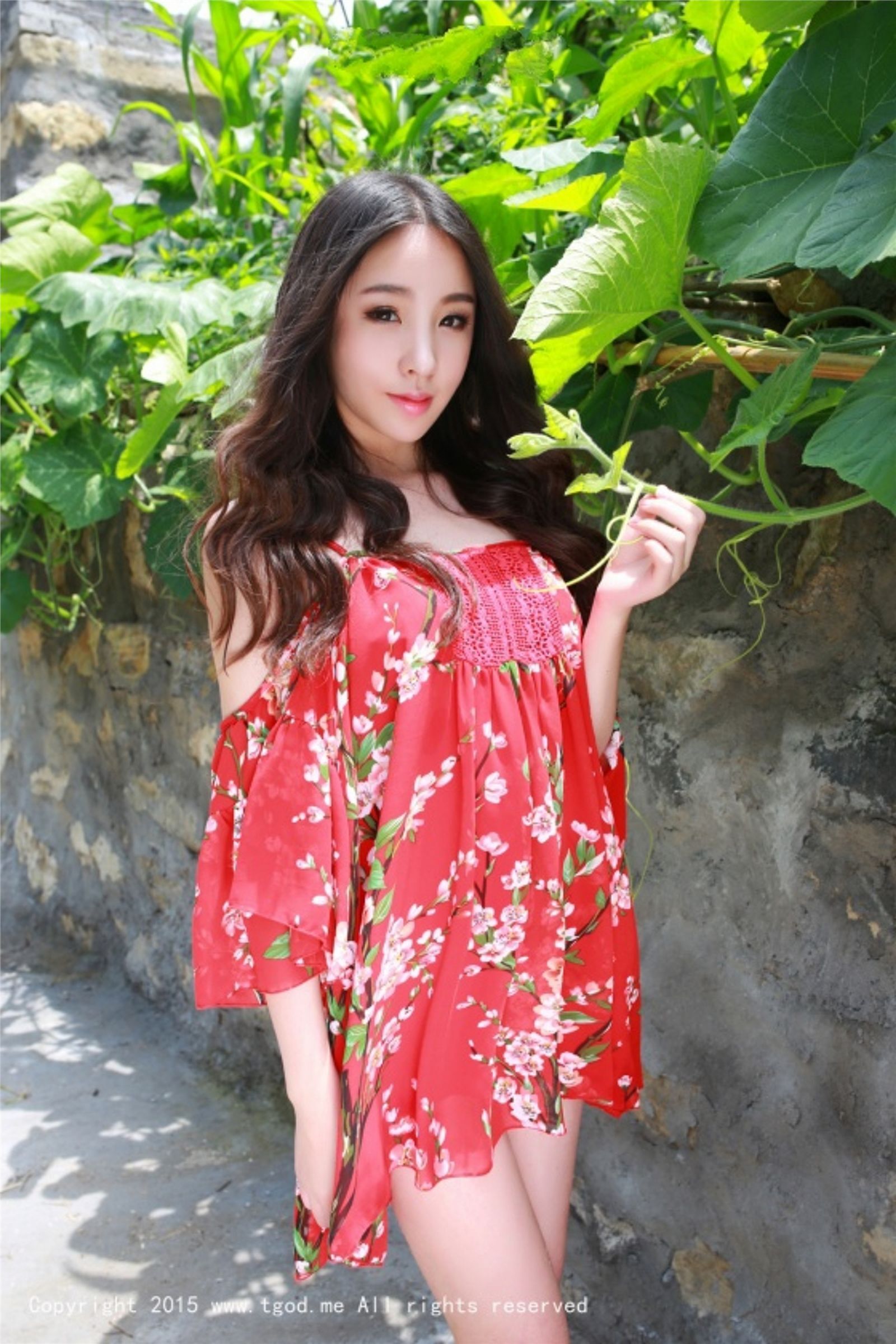 [TGOD推女神]2015.06.11 清新小溪旁俏皮邻家姑娘 梓萱Crystal