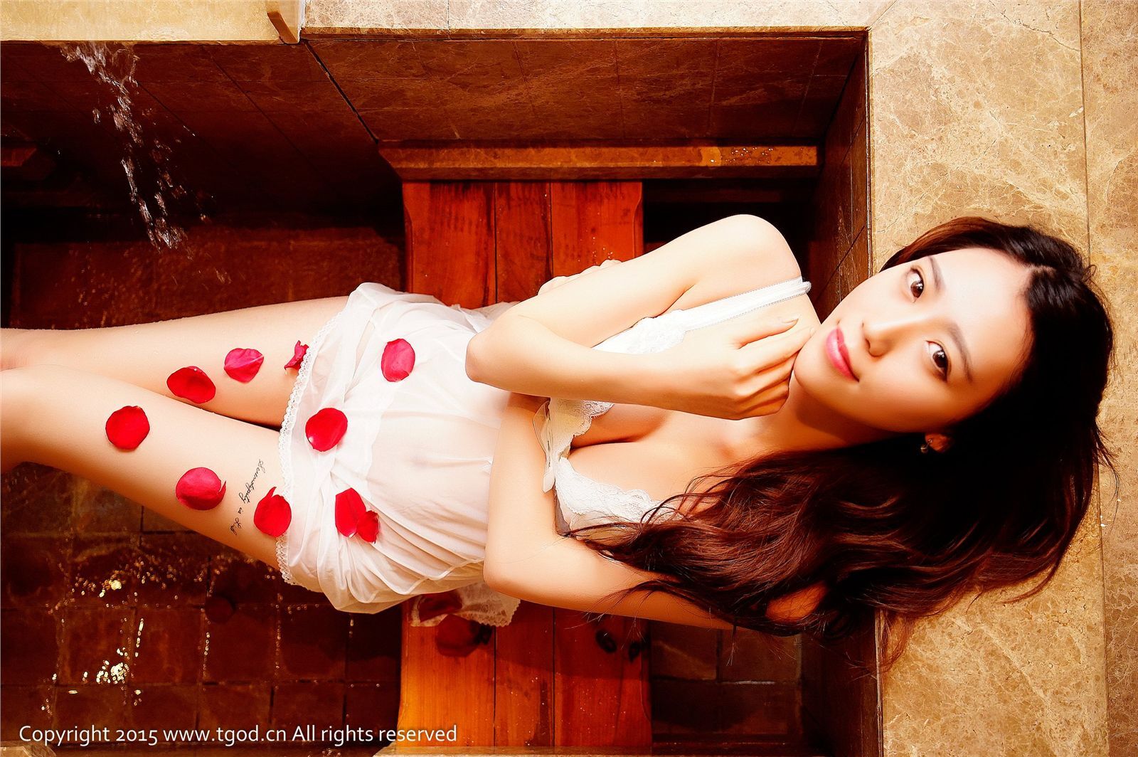 [TGOD推女神]2016.01.05 15.12.20 御水温泉旅拍 邓雪Sweet 第一刊